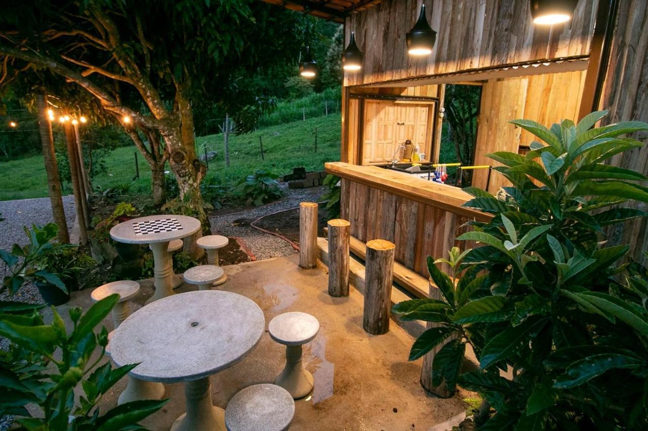 A Loving Farm Cabin Just For You And Your Love! Caparaó Velho Екстериор снимка